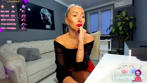 Snapshot of bonnie_annd_clyde chatting on December 23, 1:56 pm bonnie_annd_clyde online show from December 23, 1:56 pm