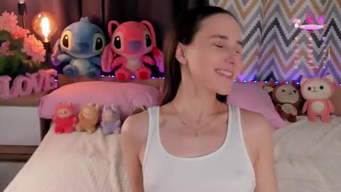 Snapshot of bonniedry chatting on September 23, 1:21 am Emma online show from September 23, 1:21 am