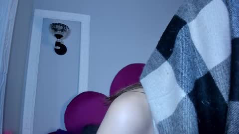 Snapshot of bonniie_22 chatting on September 18, 3:38 pm Bonnie online show from September 18, 3:38 pm