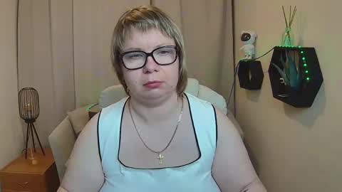 bonnnyboobsy online show from May 12, 4:05 pm