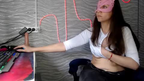 bonny_klyde95 online show from April 23, 6:43 am