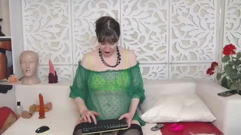 Bonny online show from May 2, 6:52 am