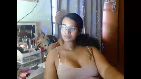 Snapshot of bonvivantb chatting on February 26, 9:20 pm Queen Bon Vivantt online show from February 26, 9:20 pm