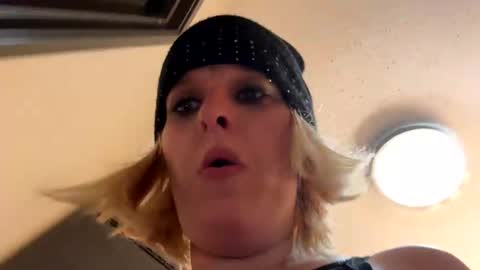 boobookittyfuxx online show from March 17, 7:35 am