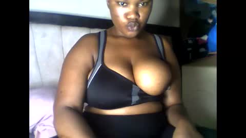 boobylicious012 online show from June 7, 1:22 am