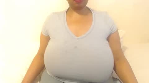 Snapshot of boobyqueen24 chatting on September 26, 8:44 am boobyqueen online show from September 26, 8:44 am