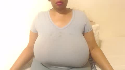 Snapshot of boobyqueen24 chatting on September 29, 6:51 pm boobyqueen online show from September 29, 6:51 pm