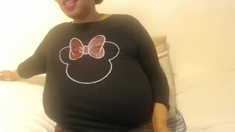 Snapshot of boobyqueen24 chatting on October 2, 4:00 am boobyqueen online show from October 2, 4:00 am