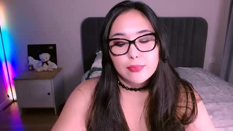 Mona online show from November 10, 3:48 pm