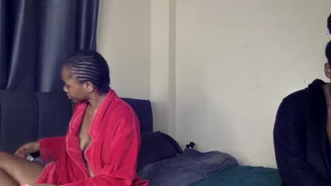 vee online show from December 16, 9:04 am