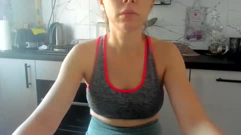 Klaras room online show from June 5, 9:04 am