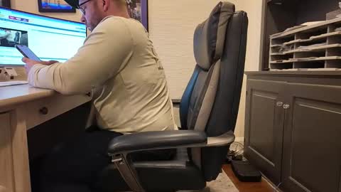 Boredhorndog online show from April 13, 3:33 am