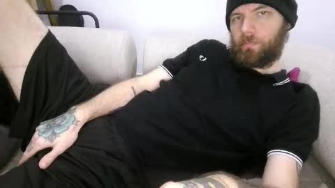 boredpunkdude666 online show from April 7, 1:51 am