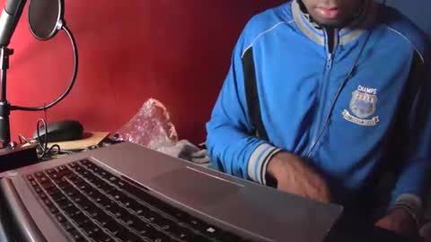 boss_playa98 online show from February 15, 8:33 am