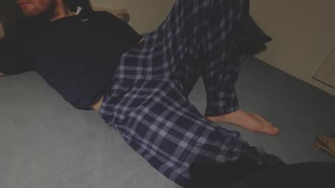 bottomtsinner online show from February 25, 1:09 am