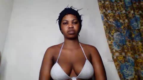 Snapshot of bouncingxxx_ass chatting on September 29, 2:43 am mirabel online show from September 29, 2:43 am
