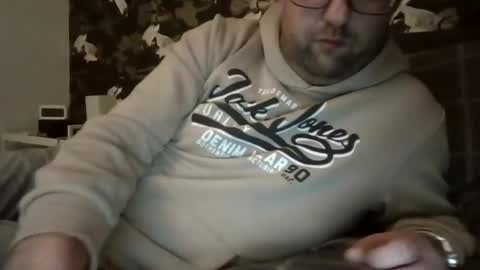 Snapshot of boy27weert chatting on December 23, 10:23 pm Nope online show from December 23, 10:23 pm