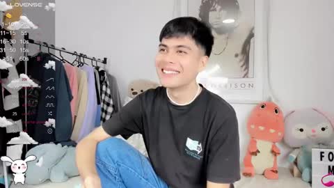 Aaron online show from February 20, 6:35 pm