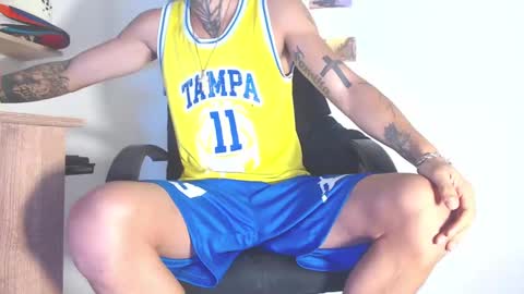 boy_master5 online show from February 22, 10:51 am