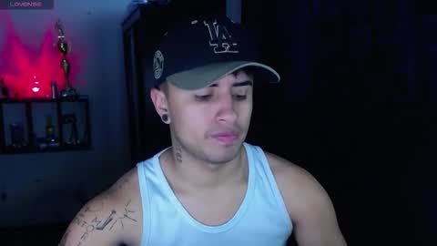 boy_nauthy online show from December 22, 2:13 pm