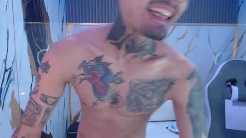 boy_tatto777 online show from September 15, 6:31 pm