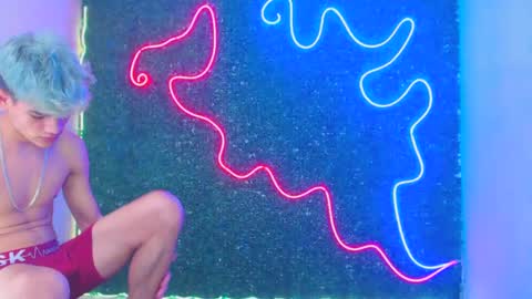 jhon deivis online show from December 18, 11:40 pm