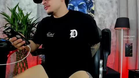 Snapshot of boyc02_ chatting on September 10, 10:44 pm boyc02_ online show from September 10, 10:44 pm