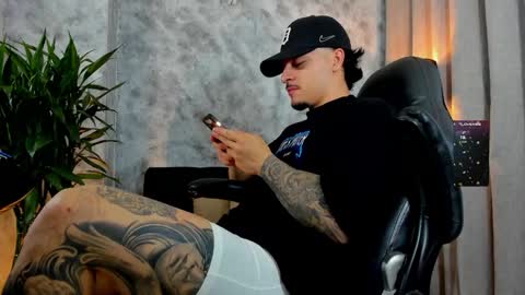 boyc02_ online show from November 28, 12:40 am