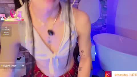 boyfox_tay online show from December 20, 8:05 pm