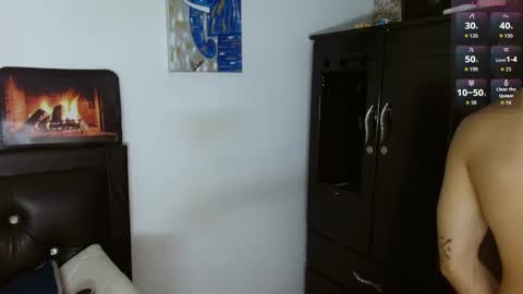 Snapshot of boyg_hots chatting on October 4, 5:22 pm boyg_hots online show from October 4, 5:22 pm