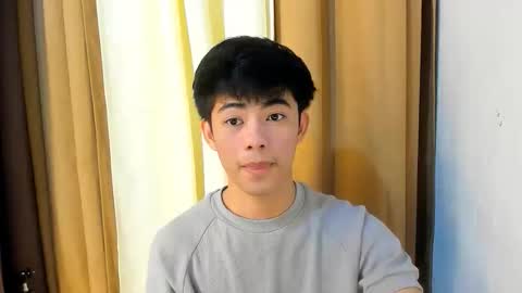 HI IM JAMES DONT FORGET GIVE ME THUMBS UP AND JOIN TO MY FANCLUB online show from February 1, 5:15 am