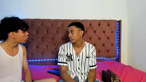 ALEX - TAYLER  -MIKE online show from February 1, 1:02 am