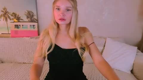 Snapshot of boysloveblondee chatting on October 3, 6:54 am BoysLoveBlondee online show from October 3, 6:54 am