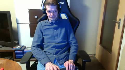 bponie1 online show from January 24, 10:30 pm