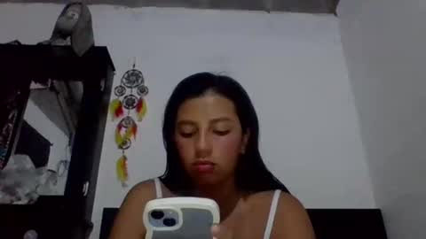 brad_and_emma293215 online show from April 2, 1:13 am