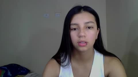 Snapshot of brad_and_emma293215 chatting on October 5, 7:32 pm brad_and_emma293215 online show from October 5, 7:32 pm