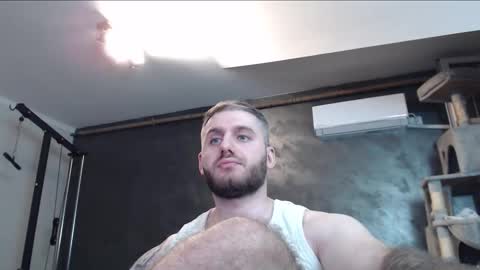 Snapshot of brad_pittfall chatting on September 18, 8:35 pm ask me online show from September 18, 8:35 pm
