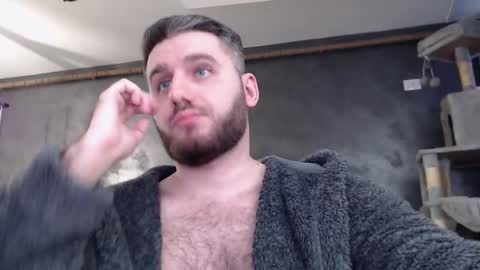 Snapshot of brad_pittfall chatting on February 18, 3:31 pm ask me online show from February 18, 3:31 pm
