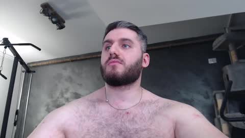 Snapshot of brad_pittfall chatting on March 11, 11:58 pm ask me online show from March 11, 11:58 pm