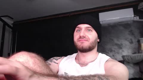 Snapshot of brad_pittfall chatting on October 7, 7:32 pm ask me online show from October 7, 7:32 pm