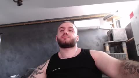 Snapshot of brad_pittfall chatting on October 22, 8:17 am ask me online show from October 22, 8:17 am