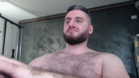Snapshot of brad_pittfall chatting on January 26, 11:39 pm ask me online show from January 26, 11:39 pm