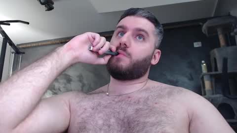 Snapshot of brad_pittfall chatting on March 9, 10:52 pm ask me online show from March 9, 10:52 pm