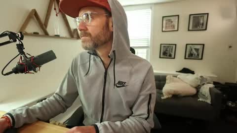 BradBronton online show from May 11, 2:56 pm
