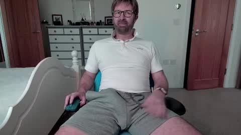 Snapshot of bradley77777 chatting on January 24, 11:48 am bradley77777 online show from January 24, 11:48 am