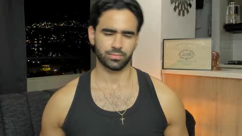 bradleymartin7 online show from December 4, 1:49 am