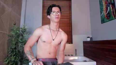 Snapshot of brandon_starkk chatting on October 28, 12:28 pm brandon_starkk online show from October 28, 12:28 pm