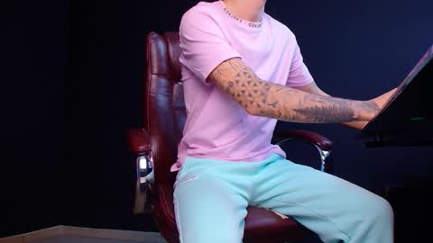 BrandonTateX online show from October 30, 6:25 am