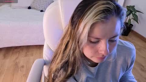 Snapshot of brandy_sweet_ chatting on September 21, 3:05 pm BRANDY online show from September 21, 3:05 pm