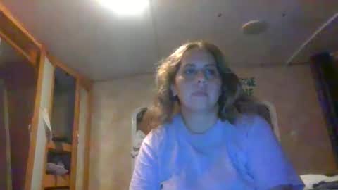 Snapshot of bratbrat23 chatting on October 20, 2:16 am Bay online show from October 20, 2:16 am